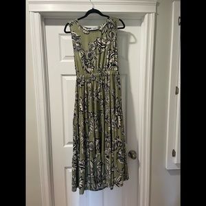 Suzy sheir woman’s dress- worn once! In excellent condition